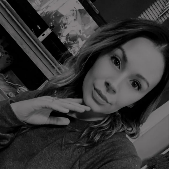 Meet your Posher, Aylee - Picture 2 of 2